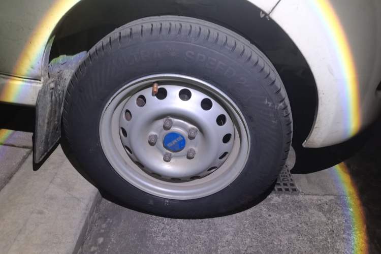 Used Sunlong DST 5 2021 All-Electric Van with 41.86 kWh