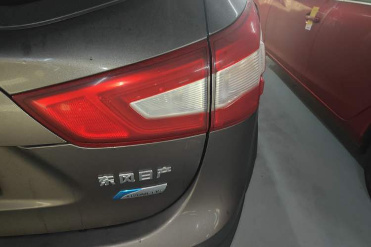 Used Nissan Qashqai 2017 2.0L CVT Elite Edition China V Standard Right Rear Taillight