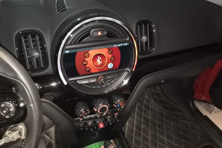 Used MINI Countryman 2017 1.5T COOPER ALL4 Very Holiday Edition Chili Red