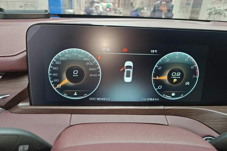 Used Ford Equator 2021 EcoBoost 225 Premier PLUS 7-seater (2/2/3)
