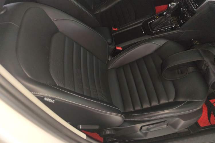 Used Volkswagen Lamando 2019 280TSI DSG Comfort Edition China VI standard Right Front Seat