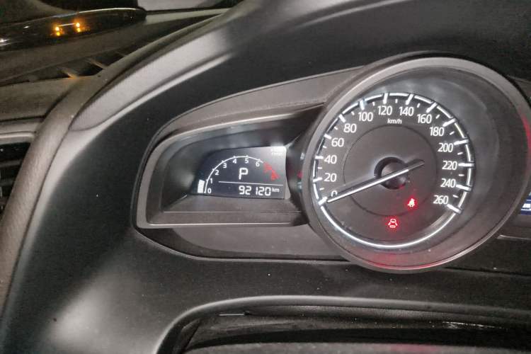 Used Mazda CX-4 2018 2.0L Automatic Two-Wheel Drive Blue Sky Premium Upgrade Version China VI Standard