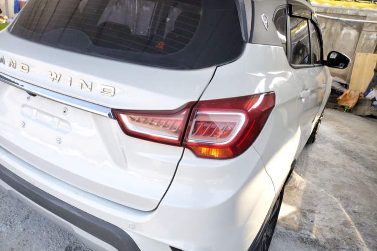 Used Land X2 2017 1.6L Manual Sharp Edition
