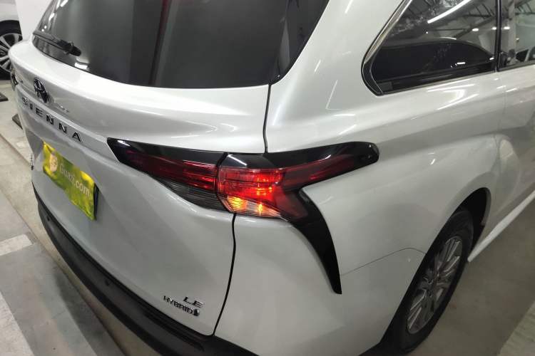 Used Toyota Sienna 2021 2.5L Hybrid Comfort Edition
