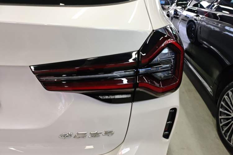 Used BMW iX3 2023 Leading Model