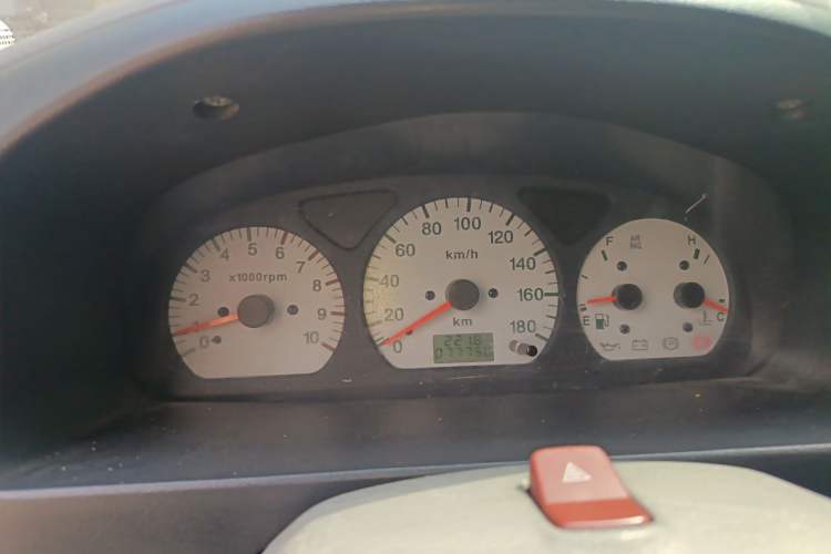 Used Suzuki Wagon R 2012 Entrepreneur Edition 1.0L Manual - Overdrive Type Instrument Cluster