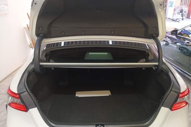 Used Toyota Camry 2019 Revised Version 2.0S Fēngshàng Edition