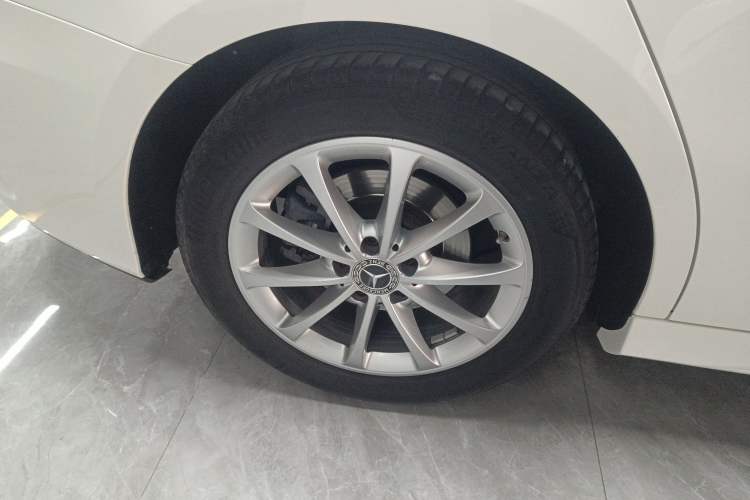 Used Mercedes-Benz A-Class 2021 A 200 L Sport Sedan Fashion Model
