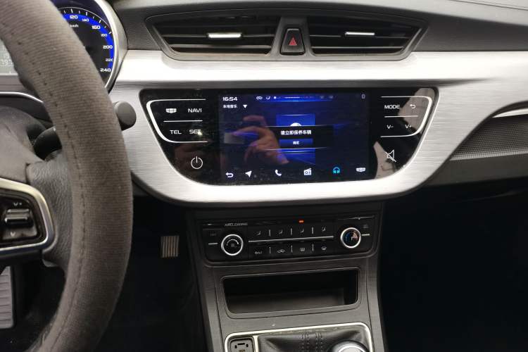 Used Geely Auto Vision 2019 Upgraded Model 1.5L Manual Luxury Version China VI Standard