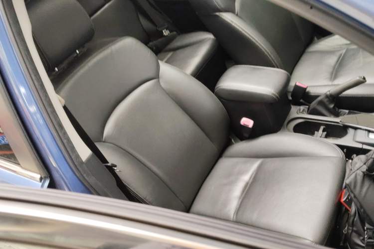 Used Subaru Forester 2014 2.5i Automatic Elite Edition Right Front Seat