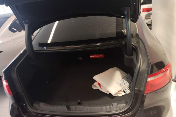 Used Jaguar XFL 2020 XFL 2.0T P250 Four-Wheel Drive Luxury Edition
