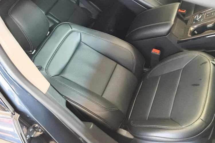 Used Ford Explorer 2020 EcoBoost 285 4x4 Titanium Edition 7-Seater