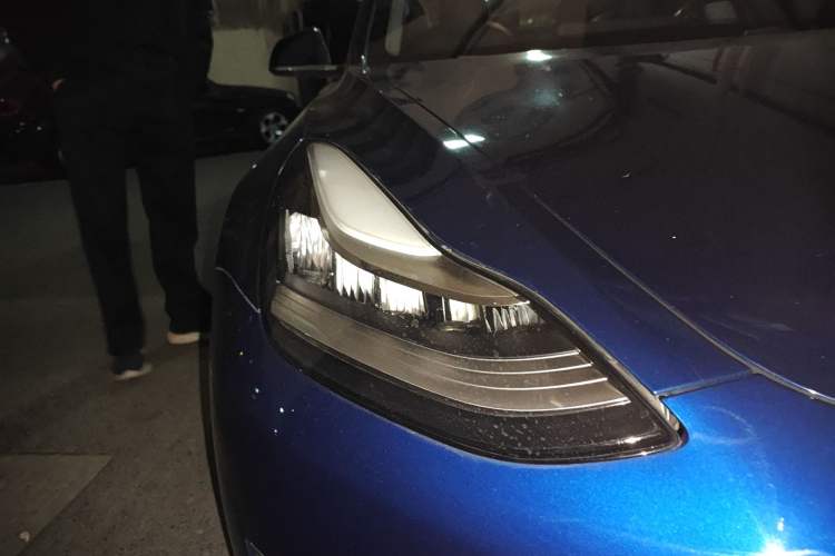 Used Tesla Model 3 2019 Long-Range Rear-Wheel-Drive Version
