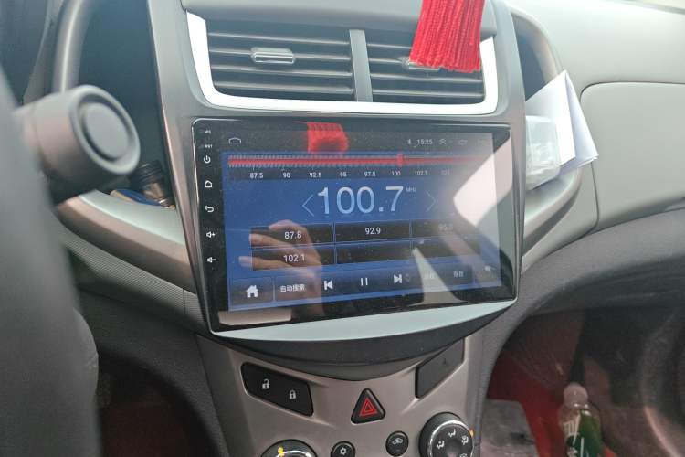 Used Chevrolet Aveo Sonic 2014 Sedan 1.4SL AT Fashion Edition
