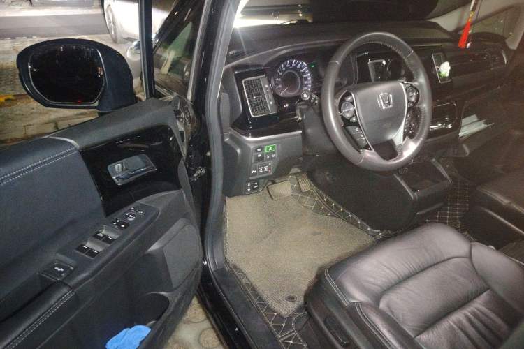 Used Honda Elysion 2019 2.0L Hybrid Luxury Edition