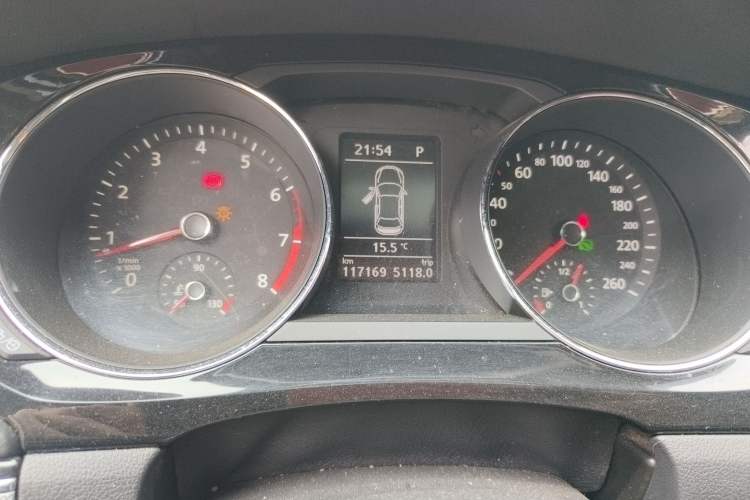 Used Volkswagen Sagitar 2017 180TSI Automatic Luxury Edition
