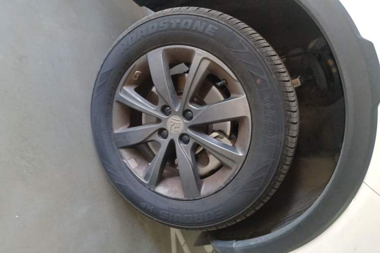 Used BYD Yuan New Energy 2018 EV360 Smart Connect Cool Edition Right Front Wheel Hub