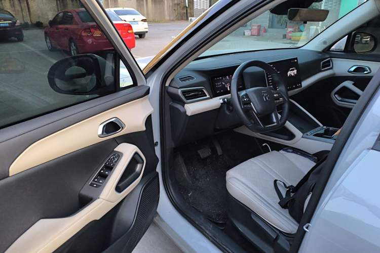 Used BYD Yuan UP 2025 Intelligent Driving Version 401 KM Dynamic Edition