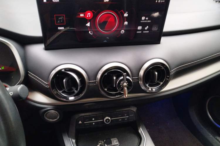 Used Wey VV6 2021 2.0T Two-Wheel Drive Smart Protection+
