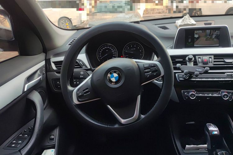 Used BMW X1 2019 sDrive18Li Fashion Model Steering Wheel