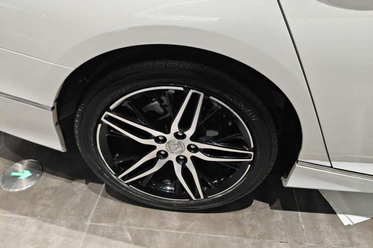 Used Honda Accord 2022 260TURBO Phantom Night · Prestige Edition Right Rear Wheel Hub