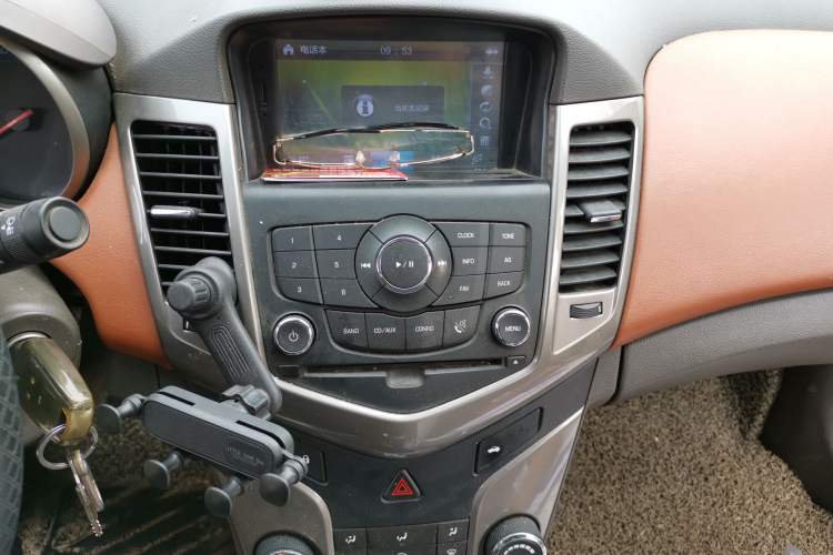 Used Chevrolet Cruze 2015 1.5L Classic SE MT
