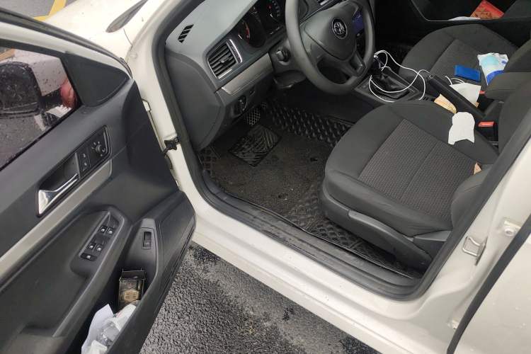 Used Volkswagen Lavida 2018 Classic 1.5L Automatic Fashion Edition China VI Standard Driver Seat