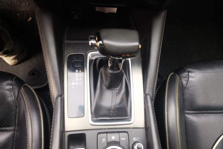 Used Mazda Atenza 2018 2.5L Blue Sky Prestige Edition China V Standard Gear Lever