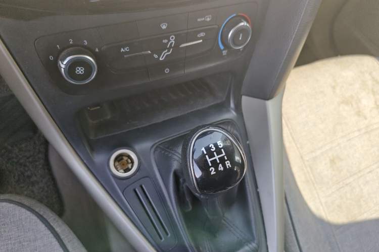 Used Ford Focus 2015 Sedan 1.6L Manual Comfort Model