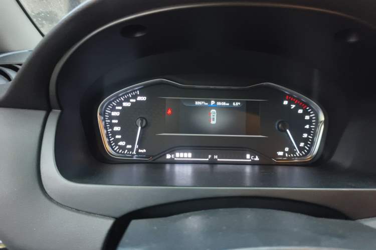 Used SAIC MAXUS G20 2021 PLUS 2.0T Gasoline Automatic Luxury Edition