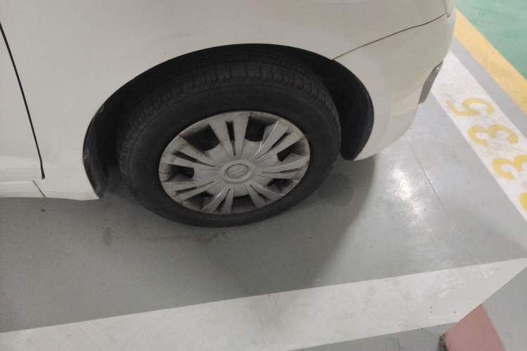 Used Suzuki Swift 2014 1.3L Manual Standard Edition Right Front Wheel Hub