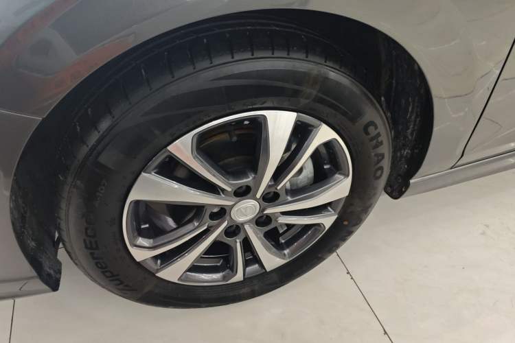 Used CHANGAN Eado 2023 Changan Edition PLUS Blue Whale NE 1.4T GDI DCT Prestige Version Left Front Wheel Hub