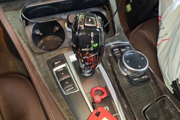 Used BMW 5 Series 2014 525Li Luxury Design Package
