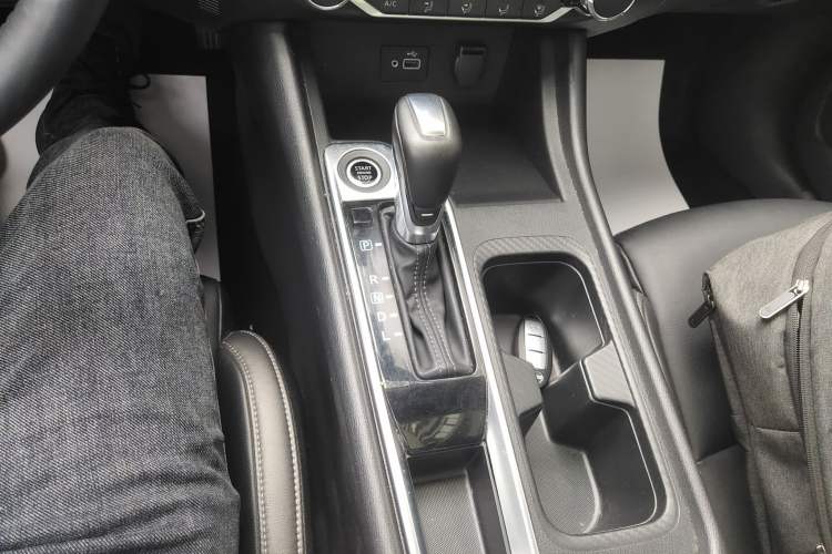 Used Nissan Sylphy 2020 Revised 1.6L XL CVT Enjoyment Edition Gear Lever