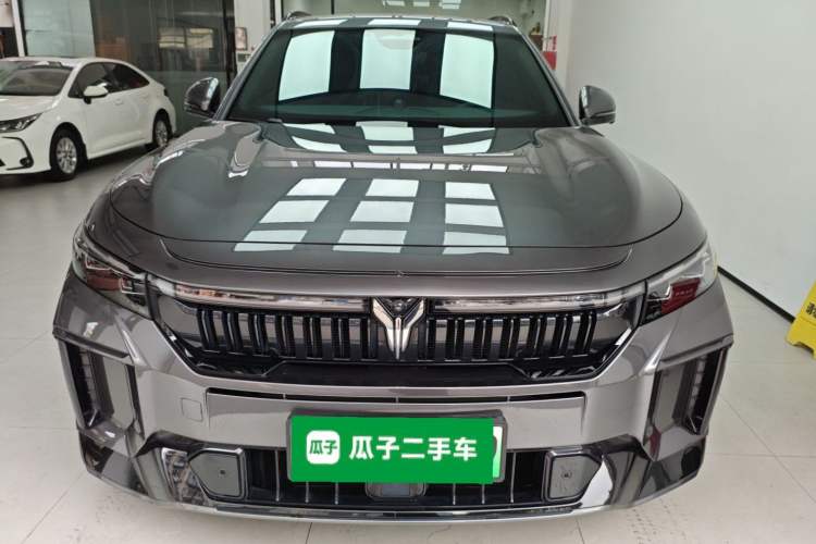 Used VOYAH FREE 2025 318 259 km All-Wheel-Drive Exploration Edition