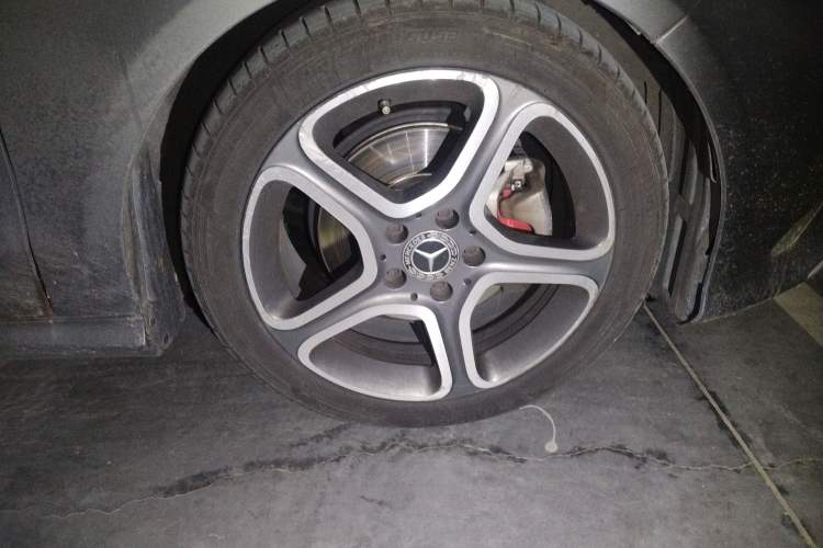 Used Mercedes-Benz CLA 2017 Facelifted CLA 180 Right Front Wheel Hub