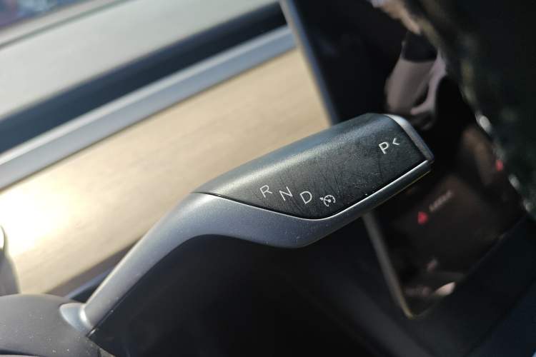 Used Tesla Model Y 2021 Standard Range Rear-Wheel Drive Version Gear Lever