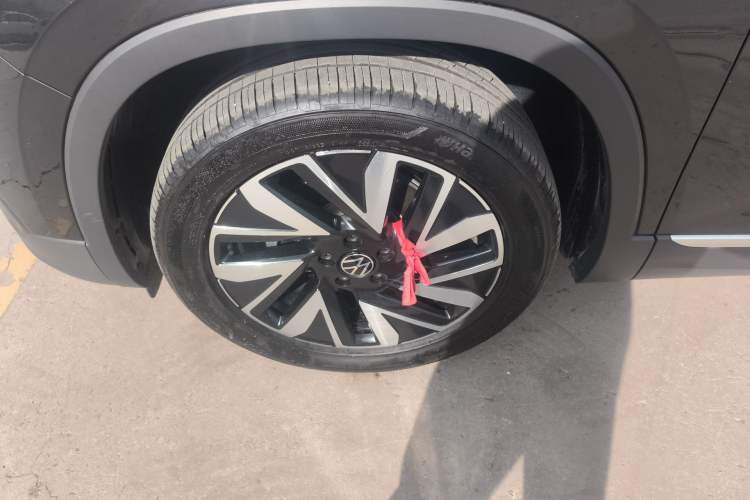 Used Volkswagen Tayron 2024 300TSI Two-Wheel-Drive Luxury Plus Advanced Version Left Front Wheel Hub