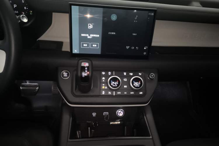 Used Land Rover Defender 2024 110 3.0T P400 X-DYNAMIC HSE
