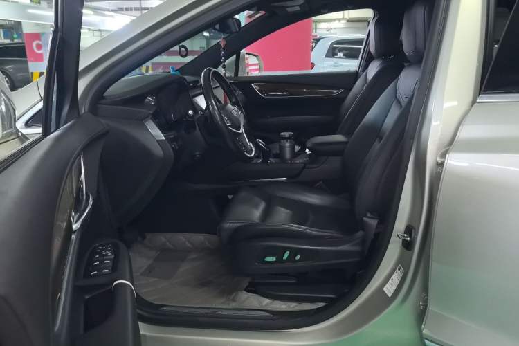 Used Cadillac XT5 2016 28T Four-Wheel-Drive Leading Model