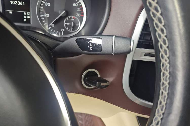 Used Mercedes-Benz Vito 2018 2.0T Business Version China VI Emission Standard Gear Lever