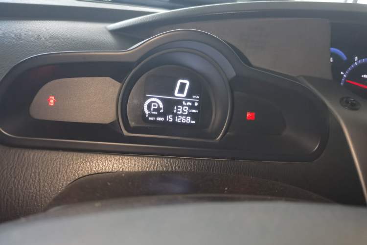 Used SsangYong Rodius 2014 2.0T Diesel Two-Wheel Drive Luxury Navigation Edition
