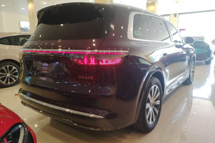 Used Hima AITO M8 2025 Model Pure Electric Max+ Five-Seat Long-Range Version
