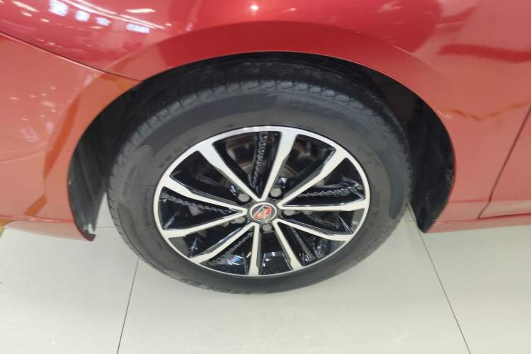 Used Roewe i5 2020 1.5L Automatic 4G Connect Luxury Flagship Edition
