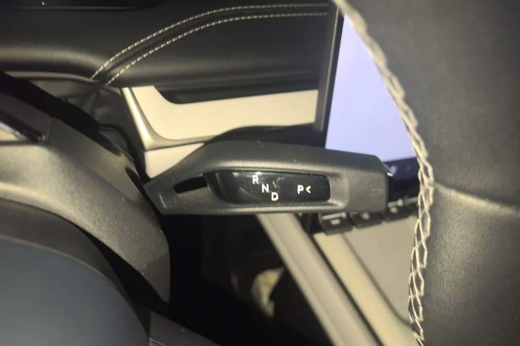 Used Xiaomi Auto SU7 2024 Four-Wheel Drive Ultra-Long Range Advanced Intelligent Driving Max Edition