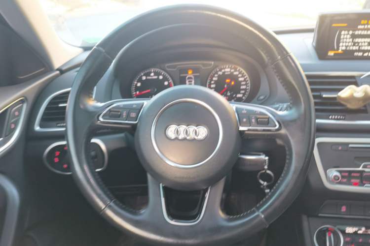 Used Audi Q3 2017 30 TFSI Fashion Model

