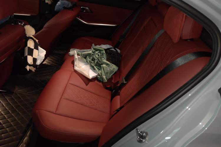 Used BMW i3 2025 eDrive 35 L Left Rear Seat