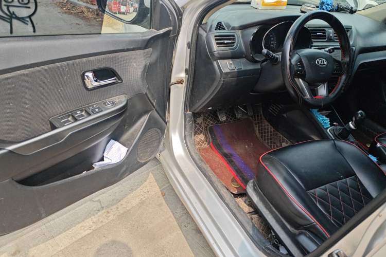 Used Kia K2 2012 Sedan 1.4L MT GLS Commemorative Edition