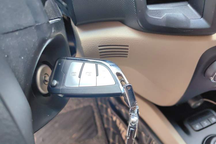 Used Ford Everest 2016 2.0T Gasoline Automatic 4x4 Elite Edition Vehicle Key