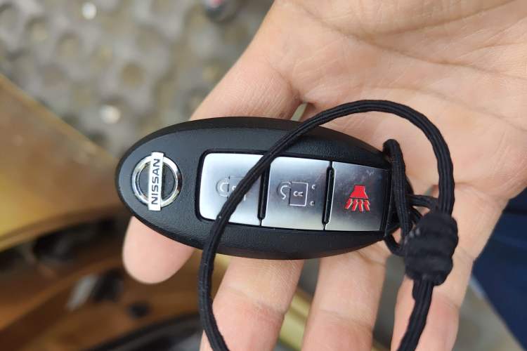 Used Nissan Tiida 2011 1.6L CVT Smart Version Vehicle Key